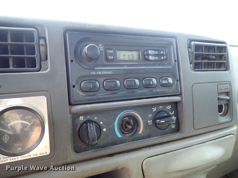 image for item DE0949 1999 Ford F550 Super Duty flatbed truck