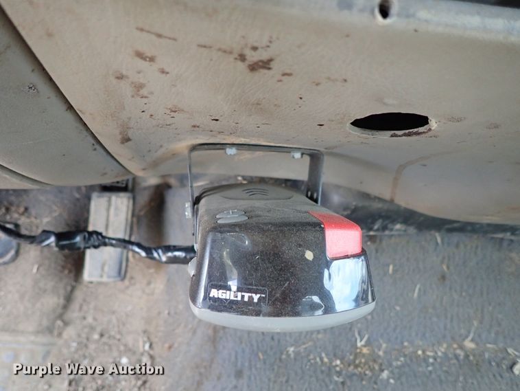 image for item DE0949 1999 Ford F550 Super Duty flatbed truck