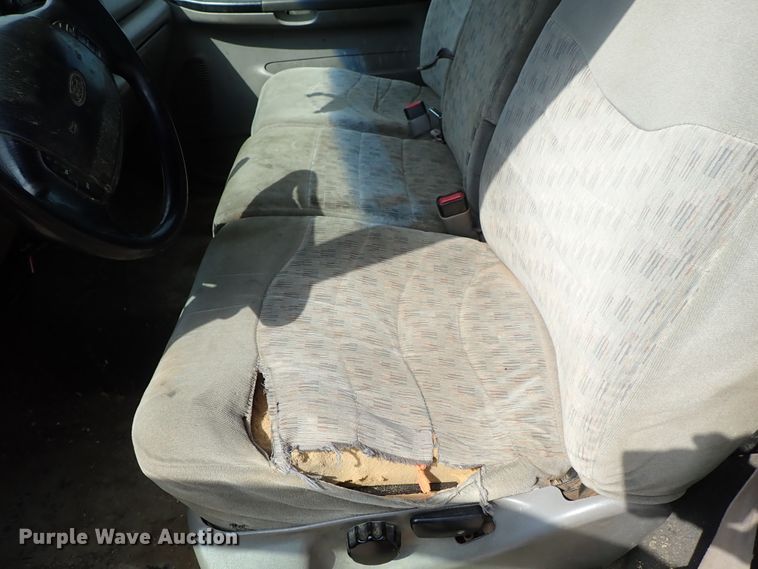 image for item DE0949 1999 Ford F550 Super Duty flatbed truck