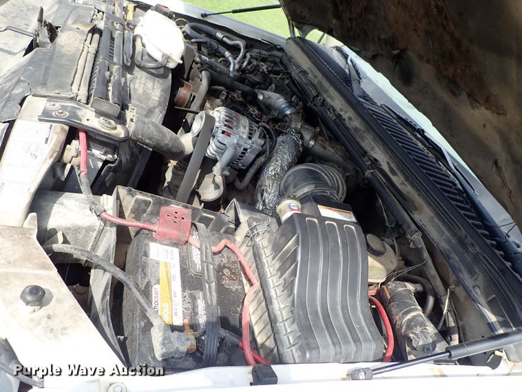 image for item DE0949 1999 Ford F550 Super Duty flatbed truck