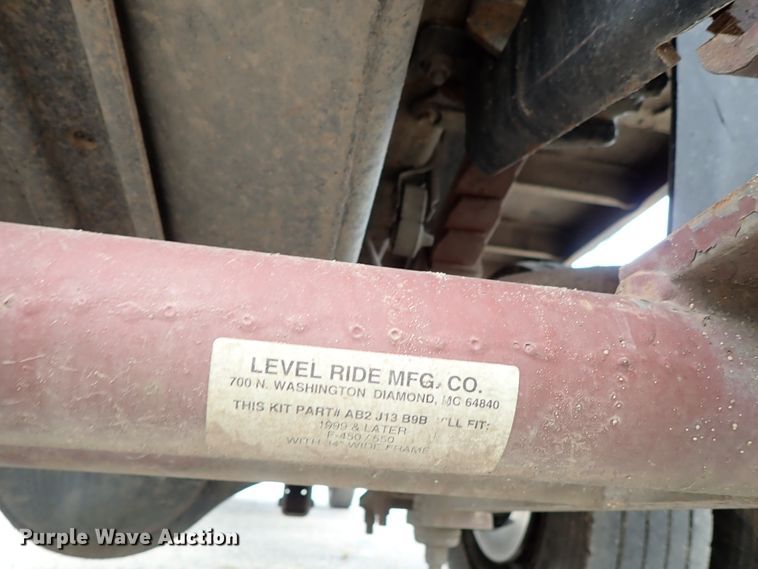 image for item DE0949 1999 Ford F550 Super Duty flatbed truck