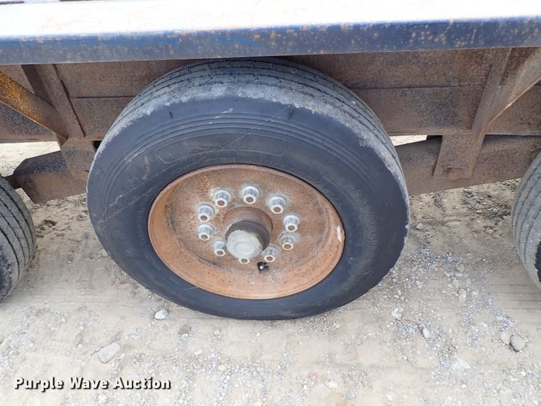 image for item DE0952 2008 Belshe equipment trailer