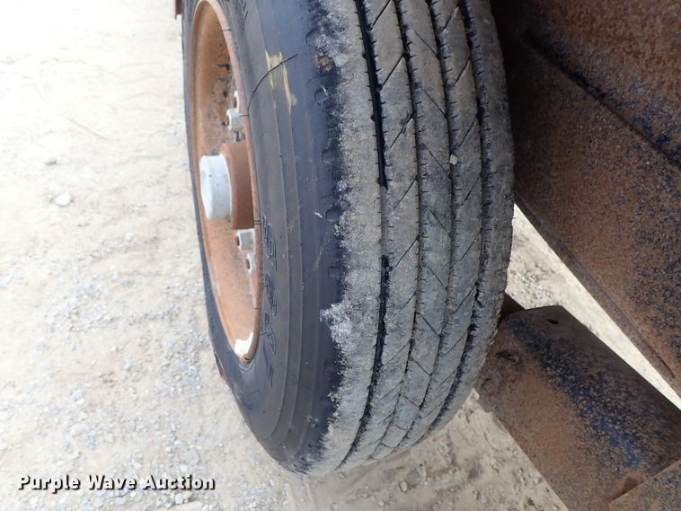 image for item DE0952 2008 Belshe equipment trailer