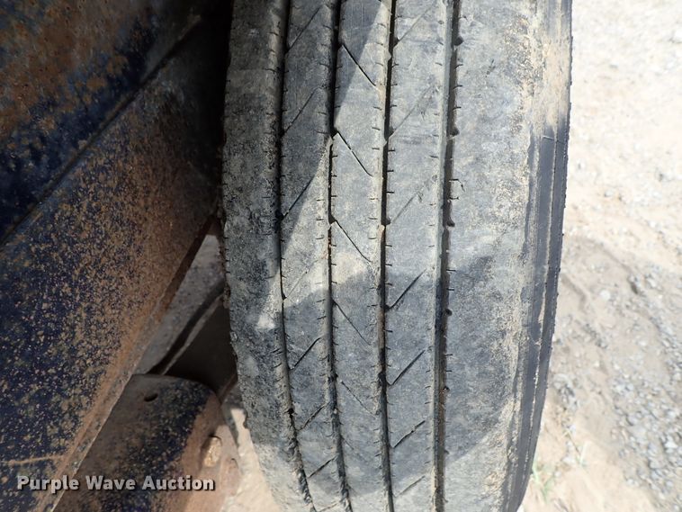 image for item DE0952 2008 Belshe equipment trailer