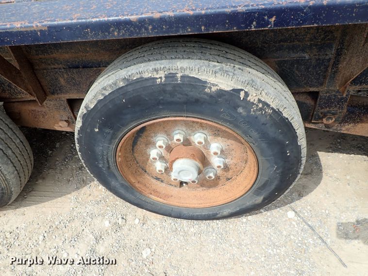 image for item DE0952 2008 Belshe equipment trailer