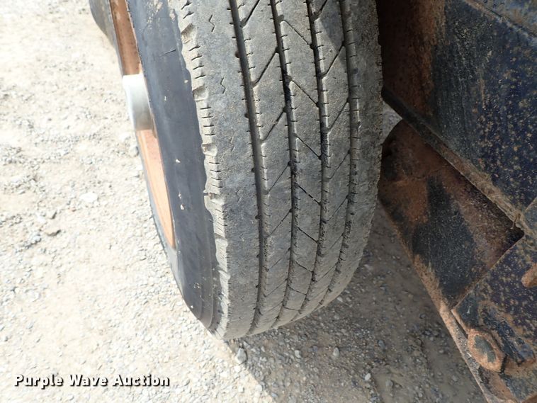 image for item DE0952 2008 Belshe equipment trailer