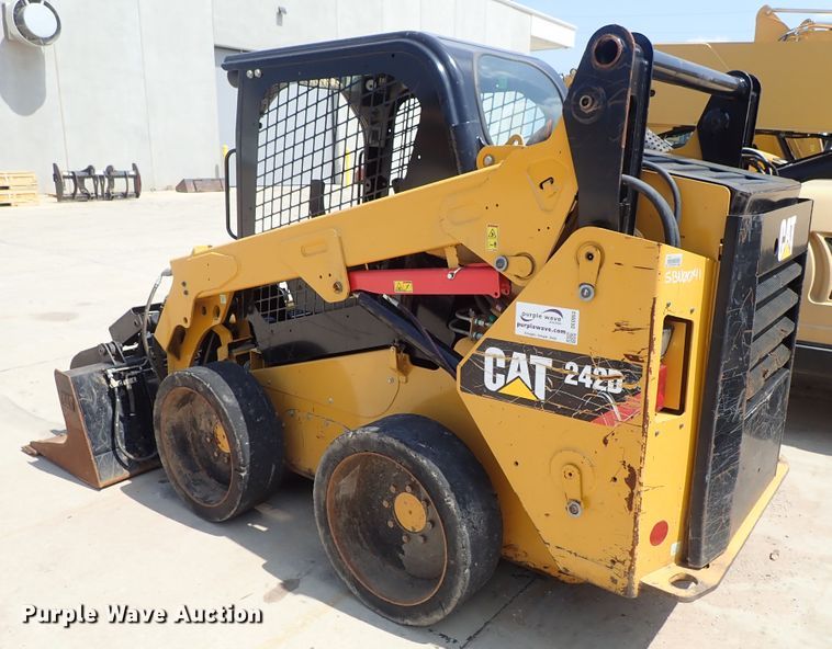 image for item DE0953 2015 Caterpillar 242D skid steer