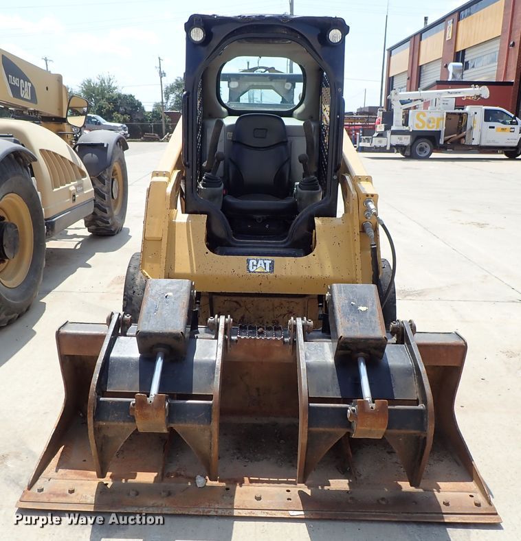 image for item DE0953 2015 Caterpillar 242D skid steer