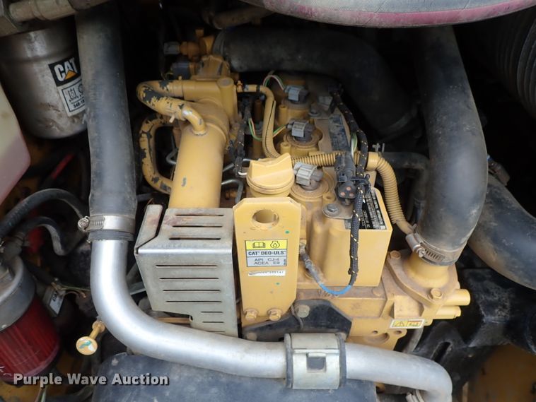 image for item DE0953 2015 Caterpillar 242D skid steer