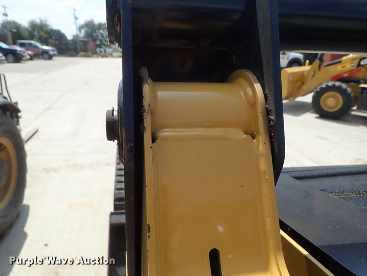 image for item DE0953 2015 Caterpillar 242D skid steer