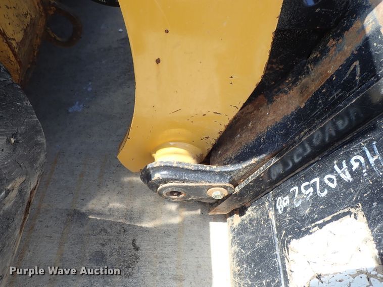 image for item DE0953 2015 Caterpillar 242D skid steer