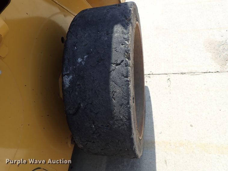 image for item DE0953 2015 Caterpillar 242D skid steer