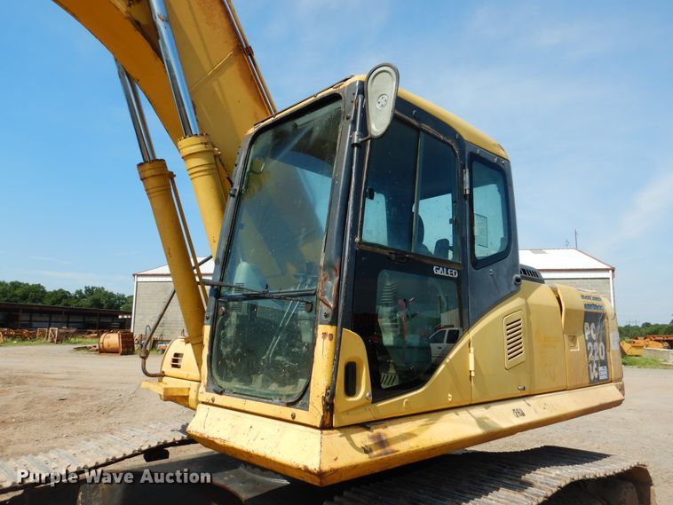 image for item DE4009 2003 Komatsu PC220LC excavator