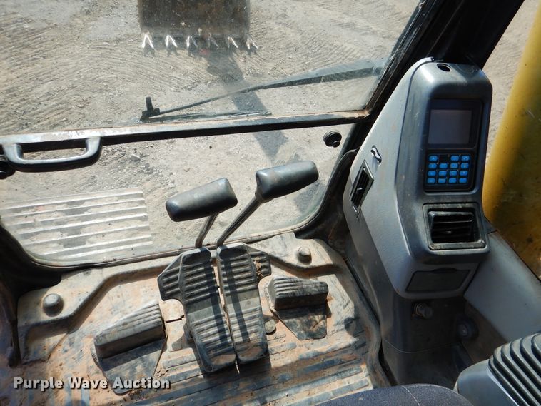 image for item DE4009 2003 Komatsu PC220LC excavator