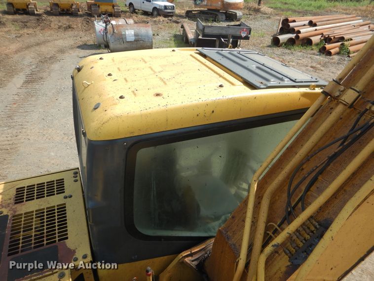 image for item DE4009 2003 Komatsu PC220LC excavator