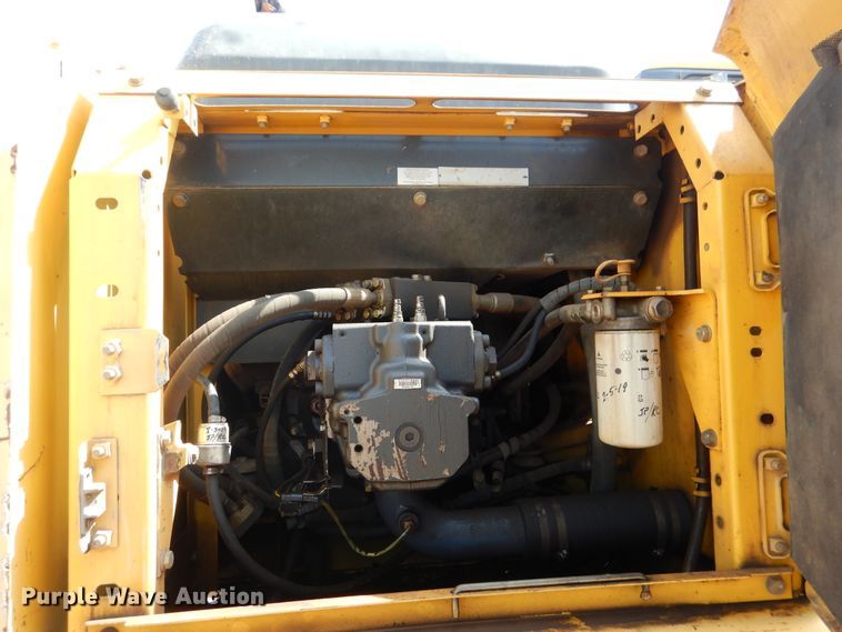 image for item DE4009 2003 Komatsu PC220LC excavator