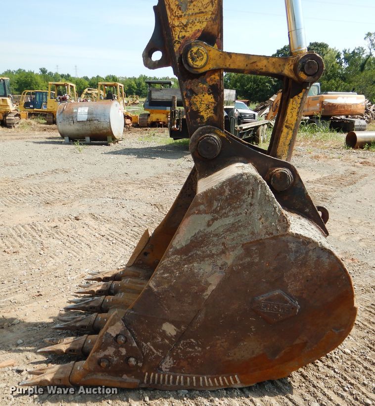 image for item DE4009 2003 Komatsu PC220LC excavator