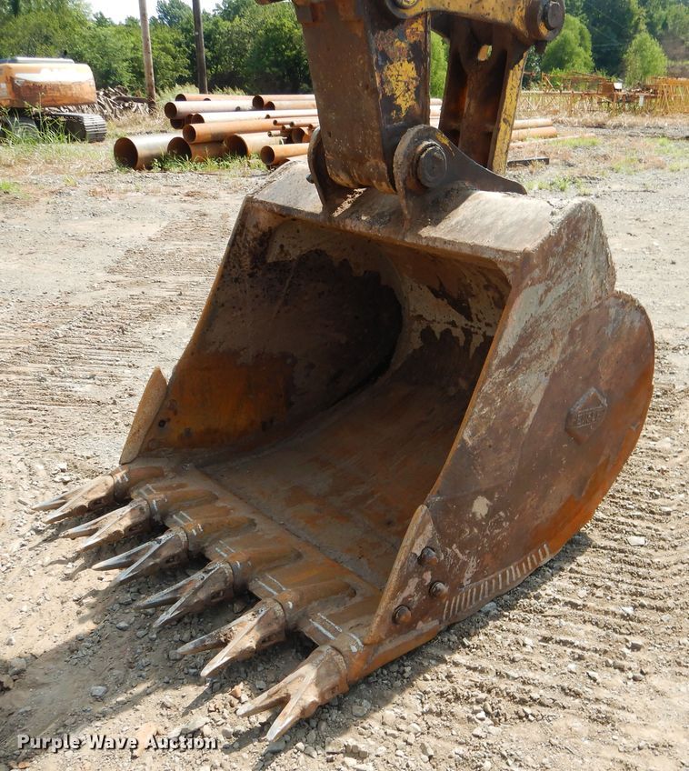 image for item DE4009 2003 Komatsu PC220LC excavator