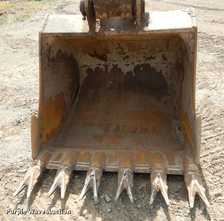 image for item DE4009 2003 Komatsu PC220LC excavator