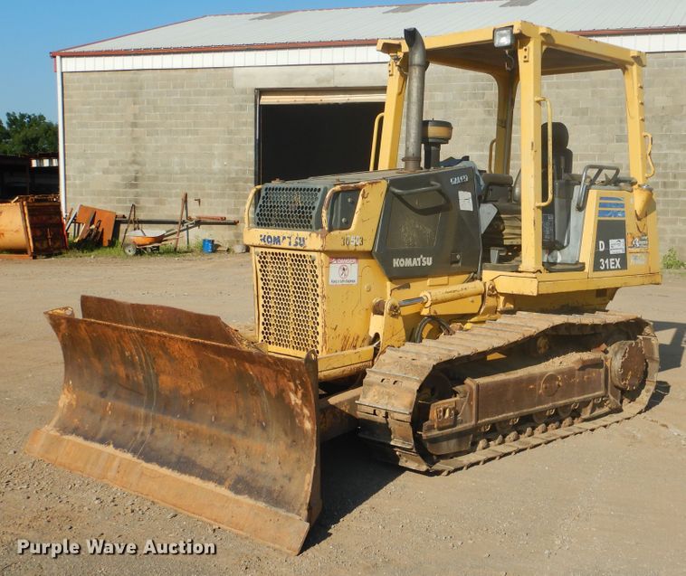 image for item DE4011 2005 Komatsu D31EX-21 dozer
