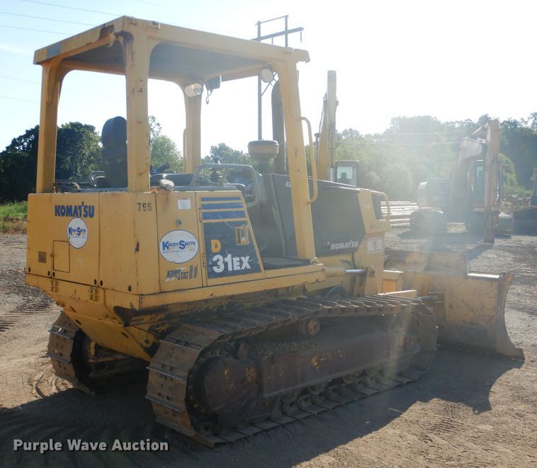 image for item DE4011 2005 Komatsu D31EX-21 dozer