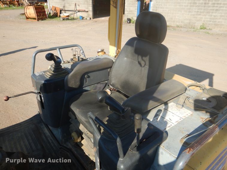 image for item DE4011 2005 Komatsu D31EX-21 dozer