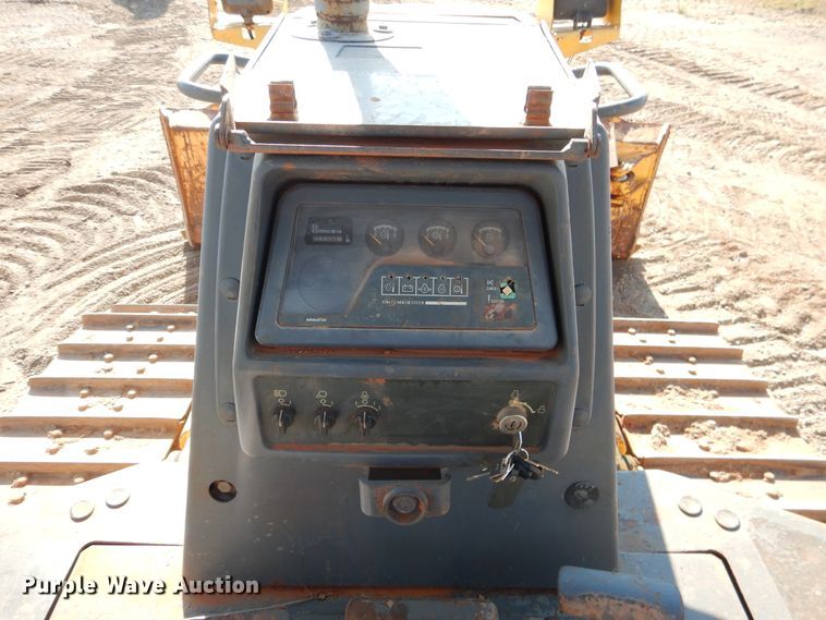image for item DE4012 2001 Komatsu D41E dozer