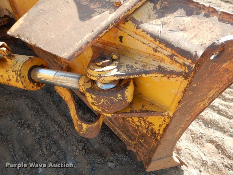 image for item DE4012 2001 Komatsu D41E dozer