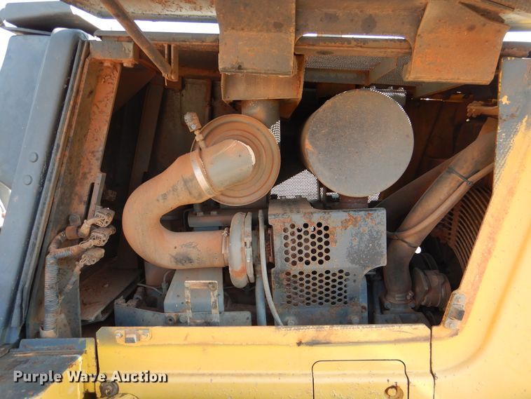image for item DE4012 2001 Komatsu D41E dozer