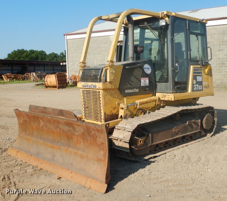 image for item DE4013 2006 Komatsu D37EX-21A dozer