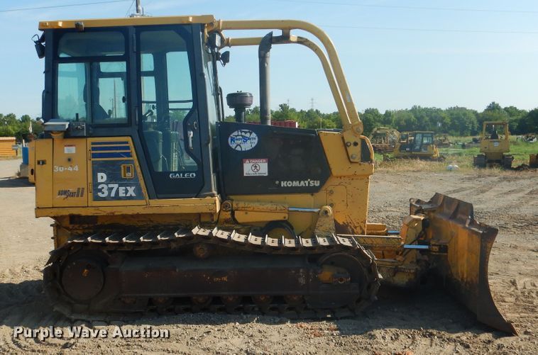 image for item DE4013 2006 Komatsu D37EX-21A dozer