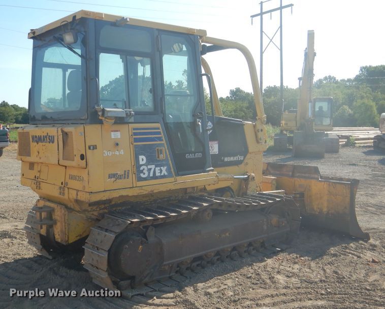 image for item DE4013 2006 Komatsu D37EX-21A dozer