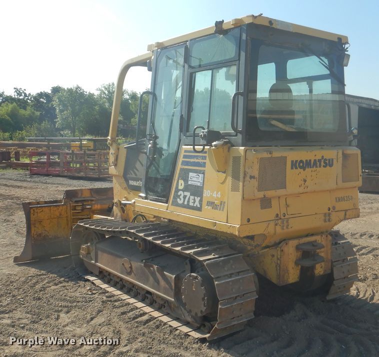 image for item DE4013 2006 Komatsu D37EX-21A dozer