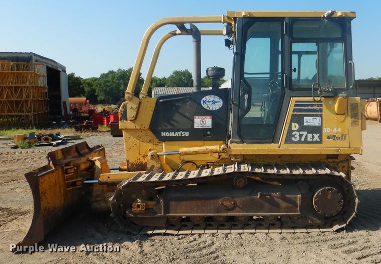 image for item DE4013 2006 Komatsu D37EX-21A dozer