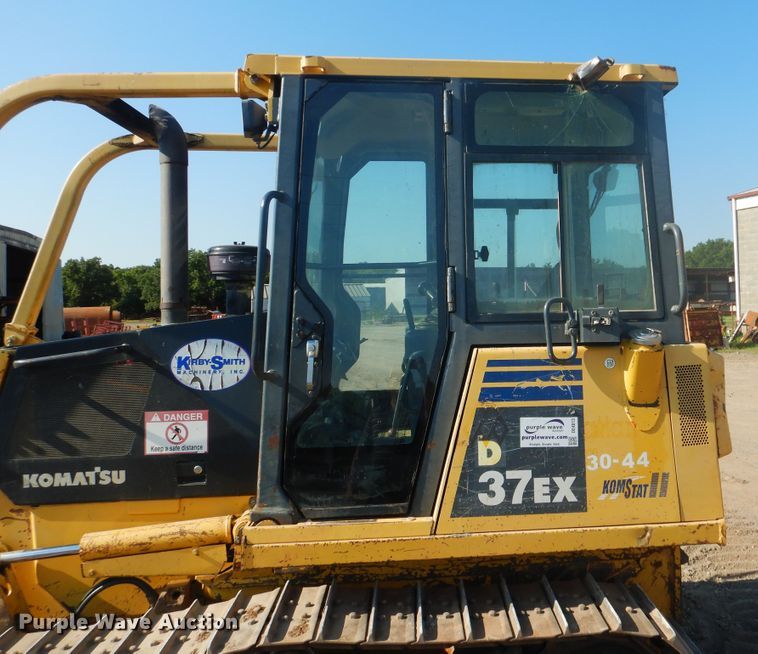 image for item DE4013 2006 Komatsu D37EX-21A dozer