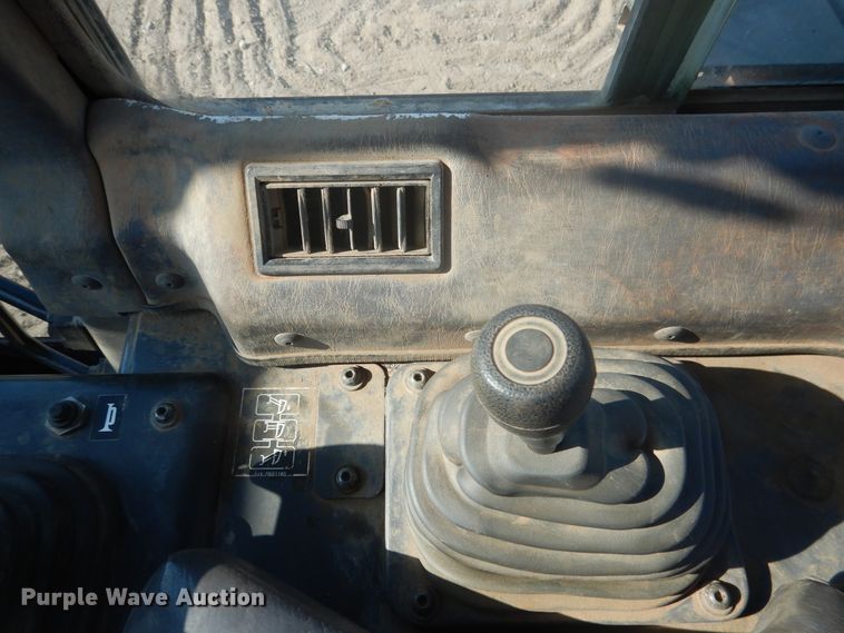 image for item DE4013 2006 Komatsu D37EX-21A dozer