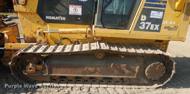 image for item DE4013 2006 Komatsu D37EX-21A dozer