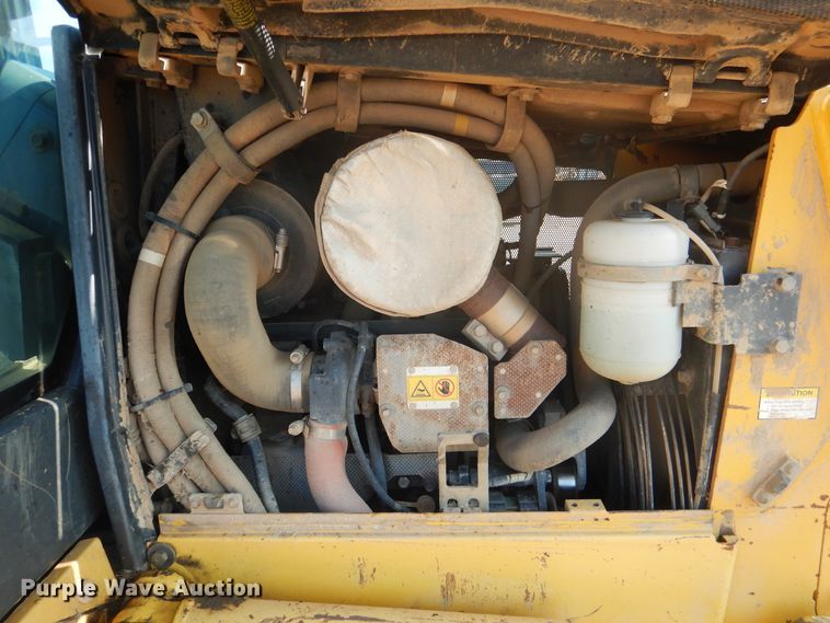 image for item DE4013 2006 Komatsu D37EX-21A dozer