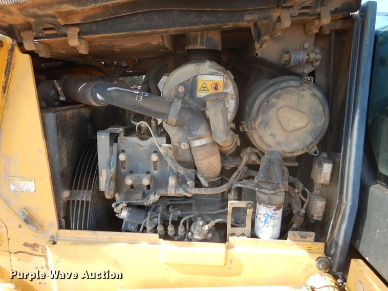 image for item DE4013 2006 Komatsu D37EX-21A dozer