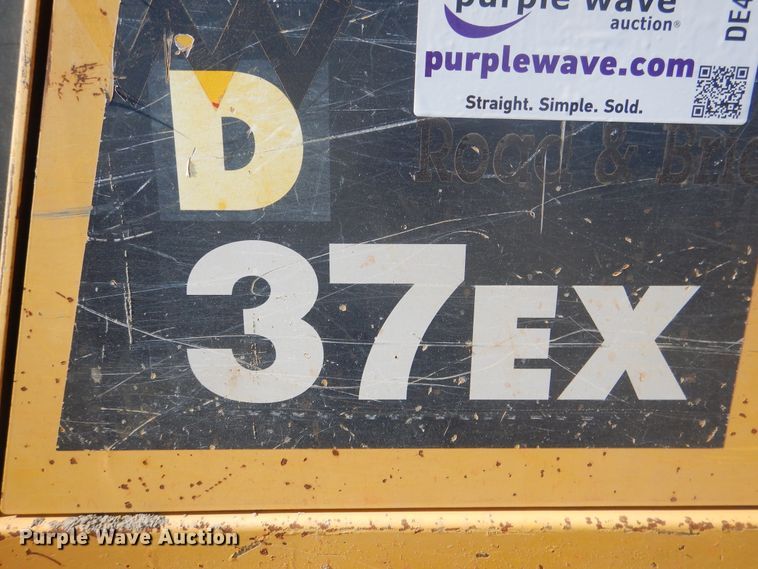 image for item DE4013 2006 Komatsu D37EX-21A dozer