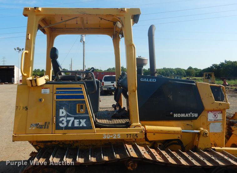 image for item DE4014 2005 Komatsu D37EX-21 dozer