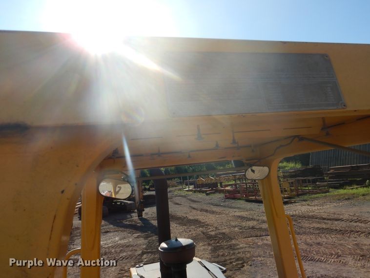 image for item DE4014 2005 Komatsu D37EX-21 dozer