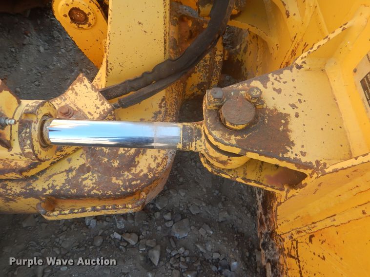 image for item DE4014 2005 Komatsu D37EX-21 dozer