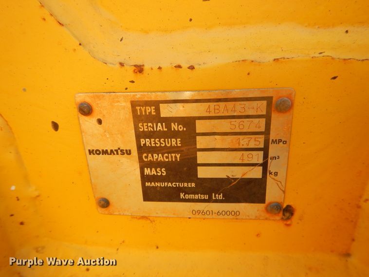 image for item DE4014 2005 Komatsu D37EX-21 dozer