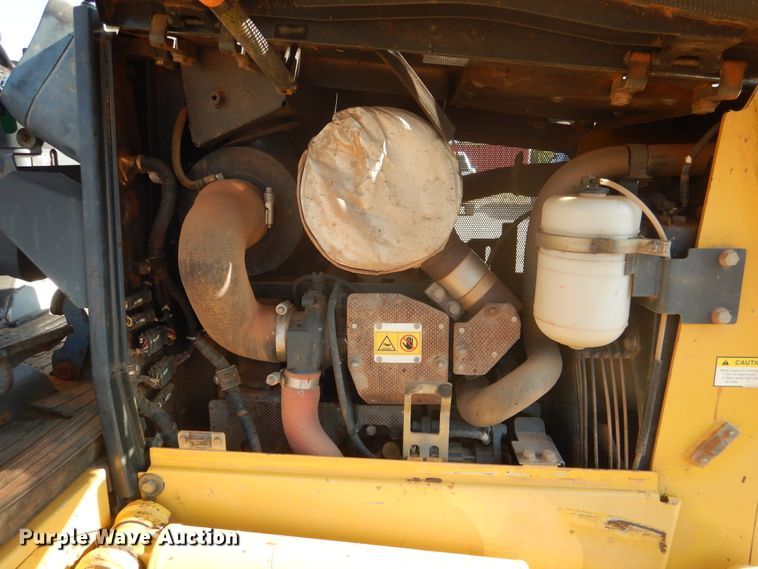 image for item DE4014 2005 Komatsu D37EX-21 dozer
