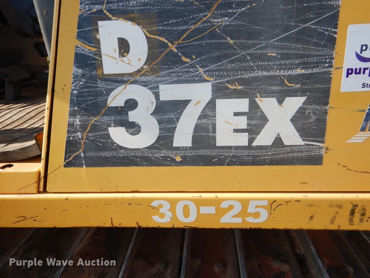 image for item DE4014 2005 Komatsu D37EX-21 dozer