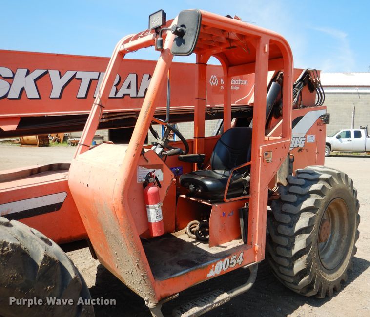 image for item DE4015 2006 Sky Trak 10054 telehandler