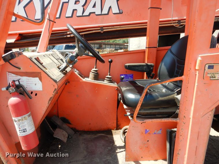 image for item DE4015 2006 Sky Trak 10054 telehandler