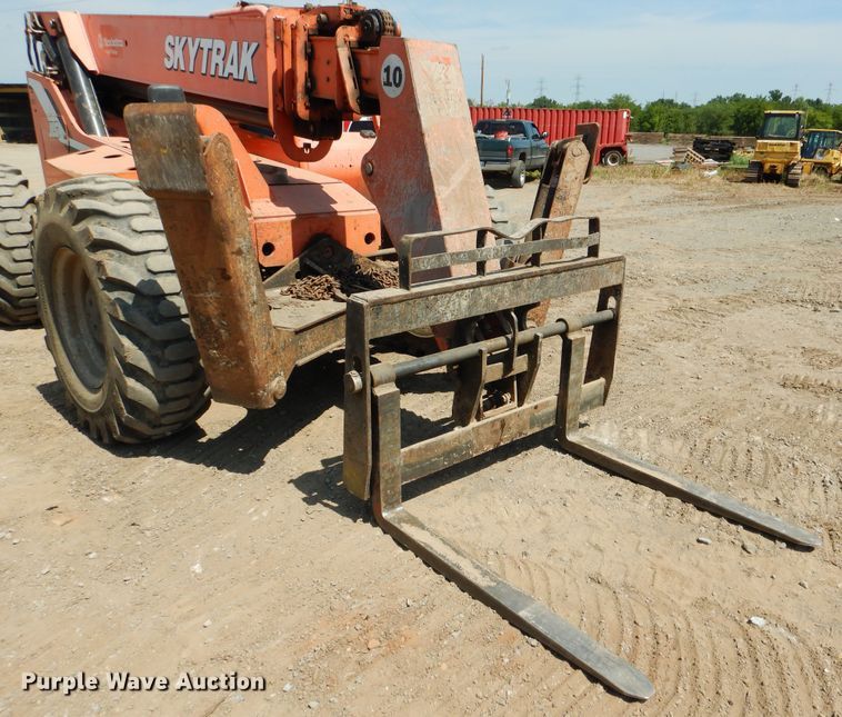 image for item DE4015 2006 Sky Trak 10054 telehandler