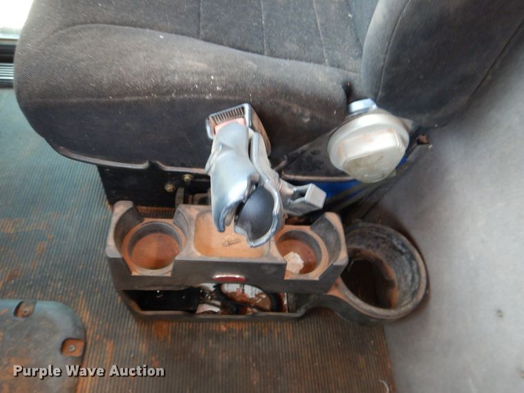 image for item DE4016 2008 Peterbilt 389 semi truck